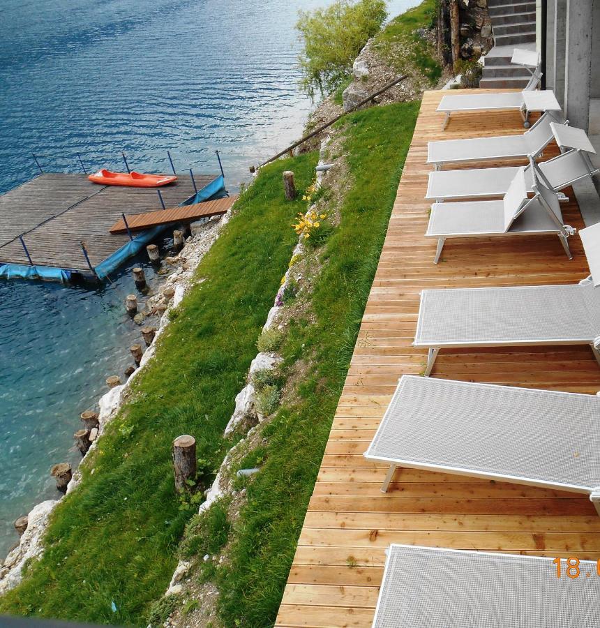 Albergo Mezzolago Exterior photo