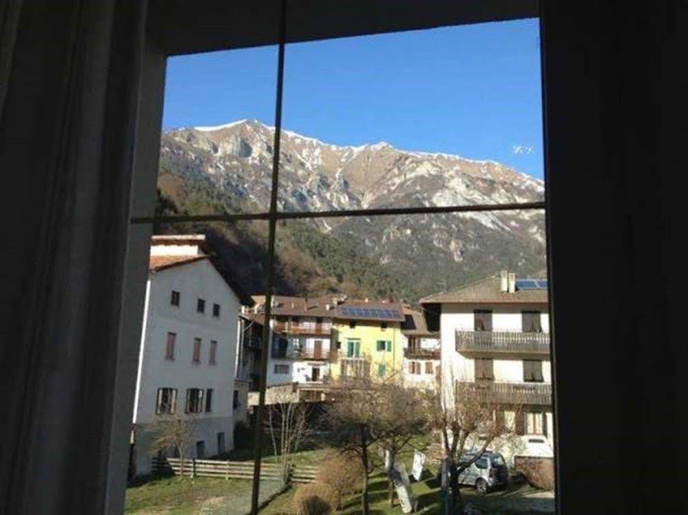 Albergo Mezzolago Exterior photo