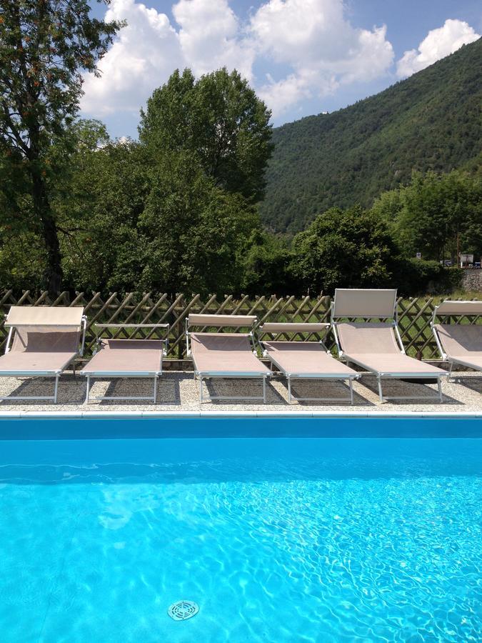 Albergo Mezzolago Exterior photo