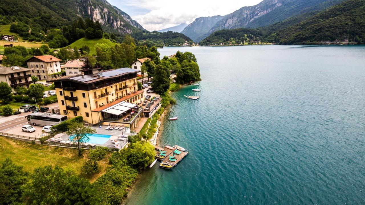 Albergo Mezzolago Exterior photo